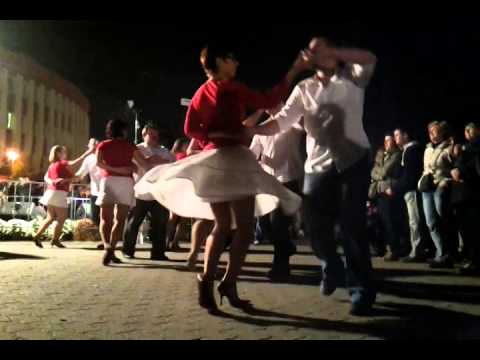 Dolce Dance Békéscsabai Kolbászfesztivál Gosalo Salsa este - YouTube