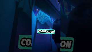 Whats Hiding Under Elsas Feet...?