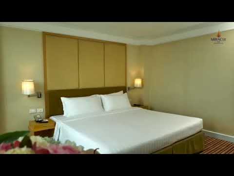 Deluxe Room at Miracle Grand Convention Hotel