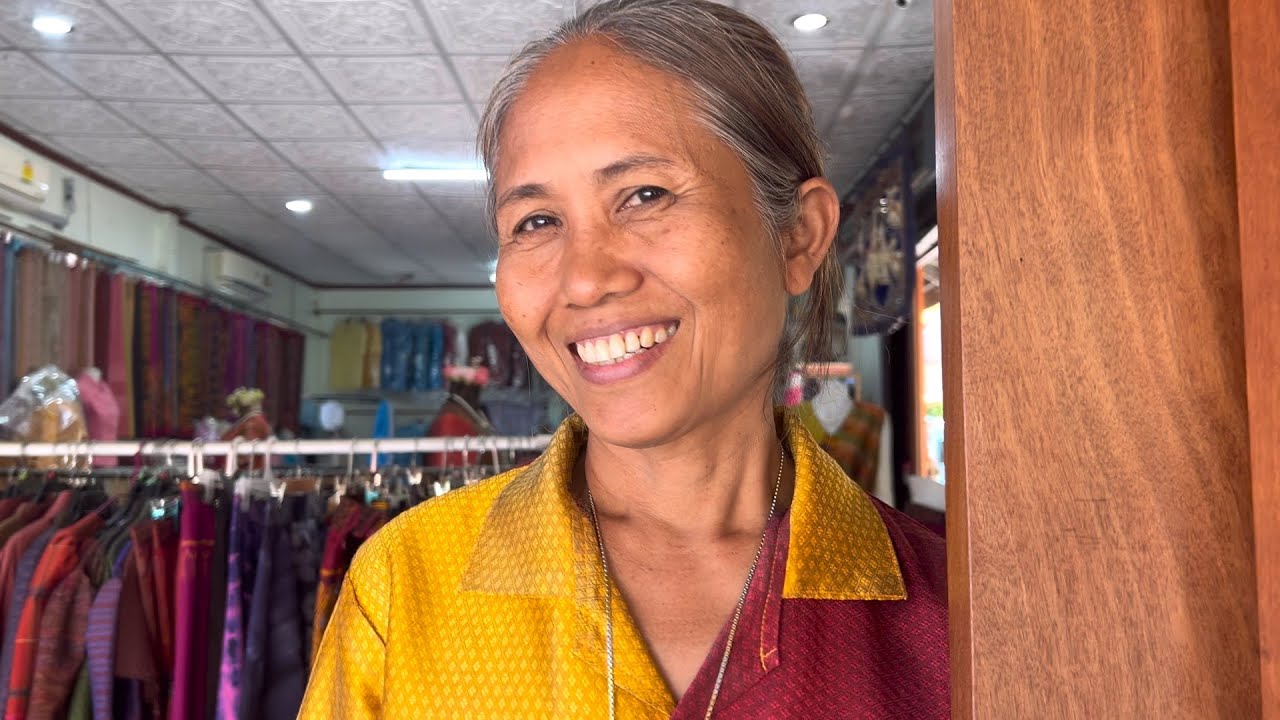 ผ้าไหมสุรินทร์ ตลาดผ้าไหมบ้านท่าสว่าง ร้านแม่ปราณี ไหมไทย