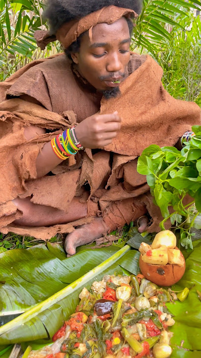 Eats Raw plants for your Health #food #junglehunter #africantribe #villagelife