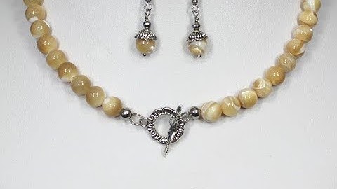 How to Fasten a Toggle Clasp by Robinette Designs