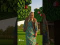 Бабушка собирает яблоки в Minecraft