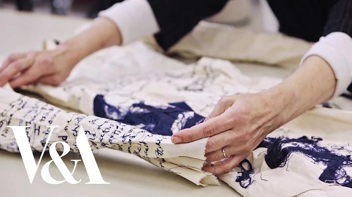 ASMR at the museum | Conserving a PJ Harvey costum...