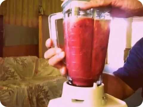 how-to-make-a-tropical-hawaiian-superfood-smoothie-with-cherry-banana-and-apple-juice