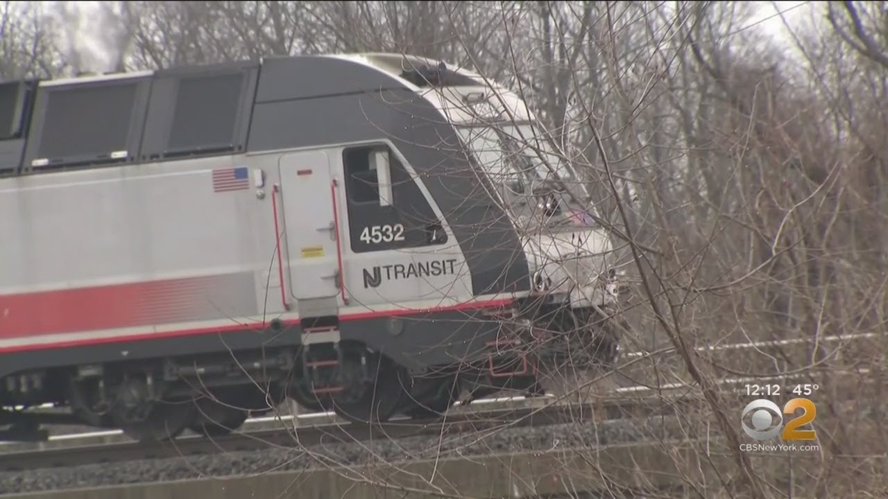 2 Killed When Train Hits Vehicle In Middlesex, NJ