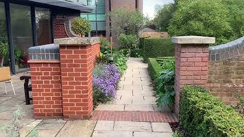 A tour of Fitz gardens - Michaelmas Term