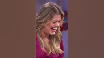 Kelly & Sandra Bullock CANNOT stop laughing!