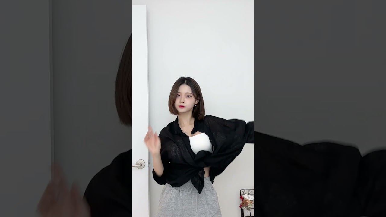 Eenie Meenie🫢🫢