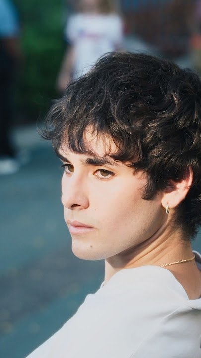 60% of individuals experience love at first sight馃憖鉂o笍 #music #newmusic #love #romance #relationship