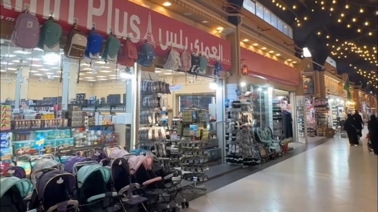 العباية بـ12 ريال والبطانة بـ10 ريال بلوفرات بـ10 ريال واطقم اطفال شتوية بـ10.95 ريال