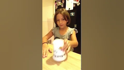 7yrs old doing cup song