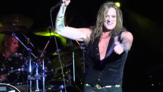 In A Darkened Room - Sebastian Bach LIVE 08-12-2014