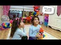 Öykü ve Masal'ın Renkli Konuşan Papağanı - Kids pretend play colors FurReal Friends Parrot