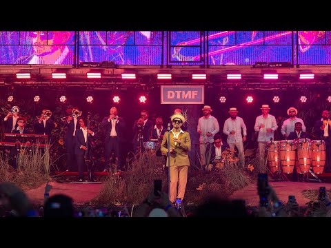 Bad Bunny LA MuDANZA Live 