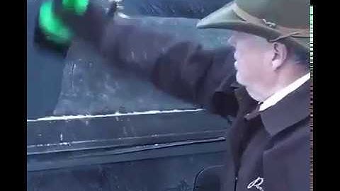 Sno-Cone.com | Sno-Cone Ice Scraper