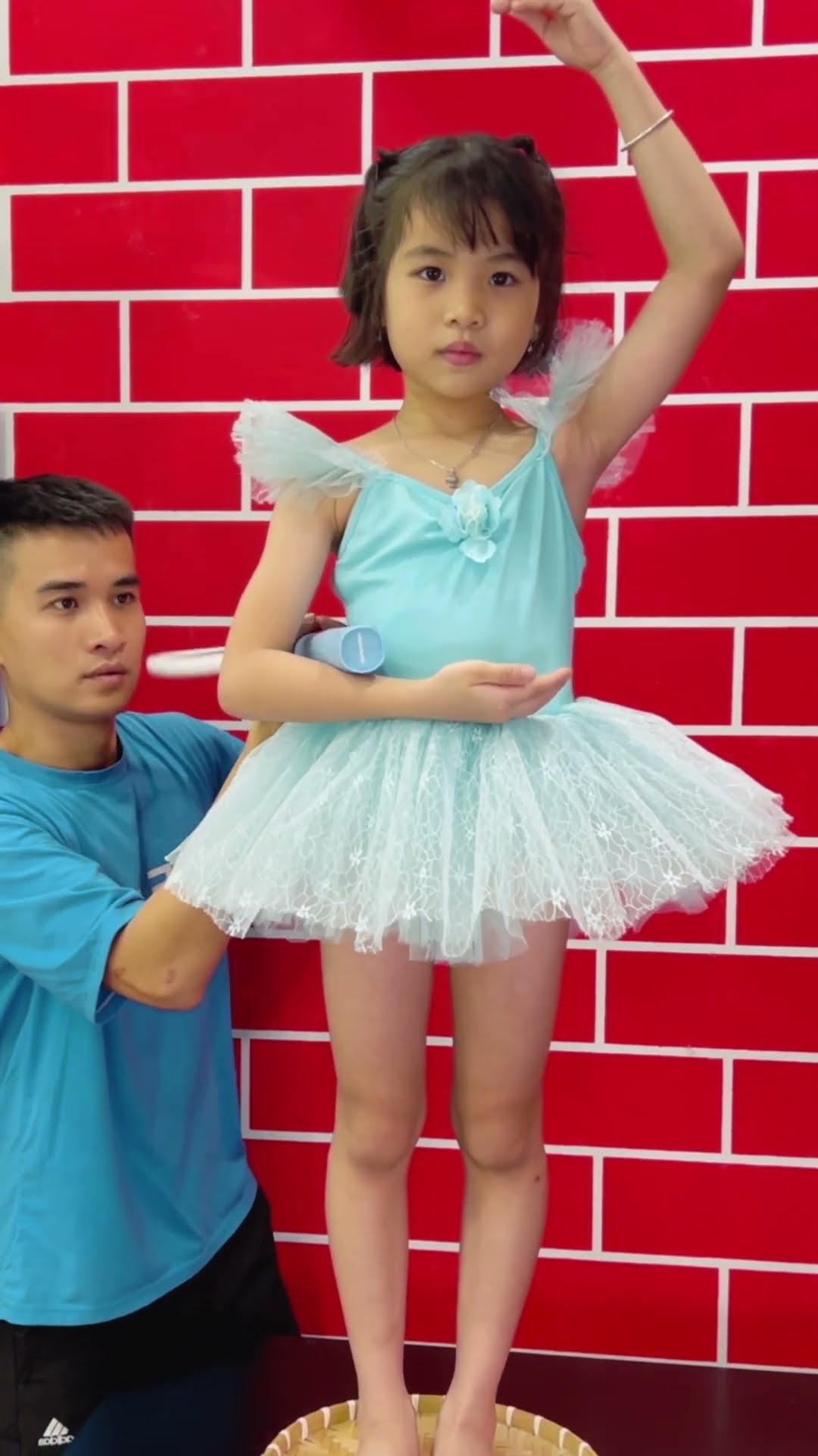 LNS - Hộp nhạc Bé Cún chạy bằng dây cót || Wind-up music box by Lynn #shorts