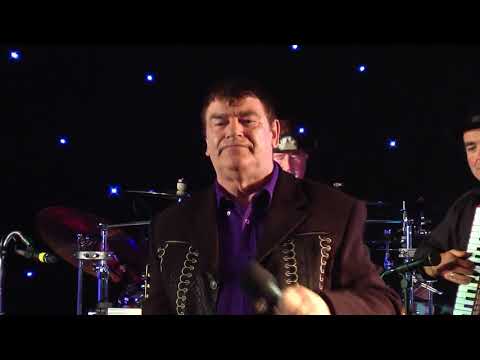 Billy Joe Ward singing 'Paddy's On The Move Again' HD