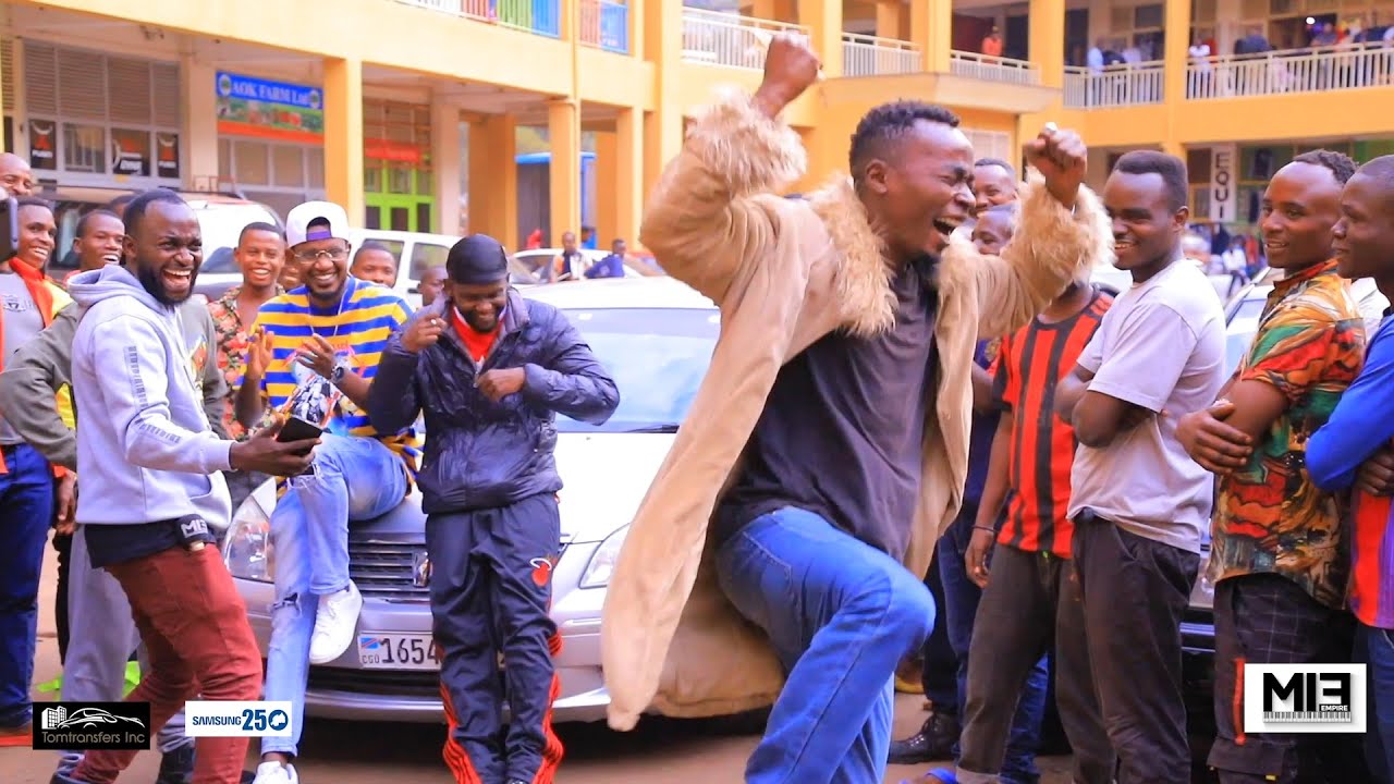 Rocky na khadafi Tubajyanye muri Nyabugogo n'amaguru Abaturage baragwirirana Khadafi bamwiba phone