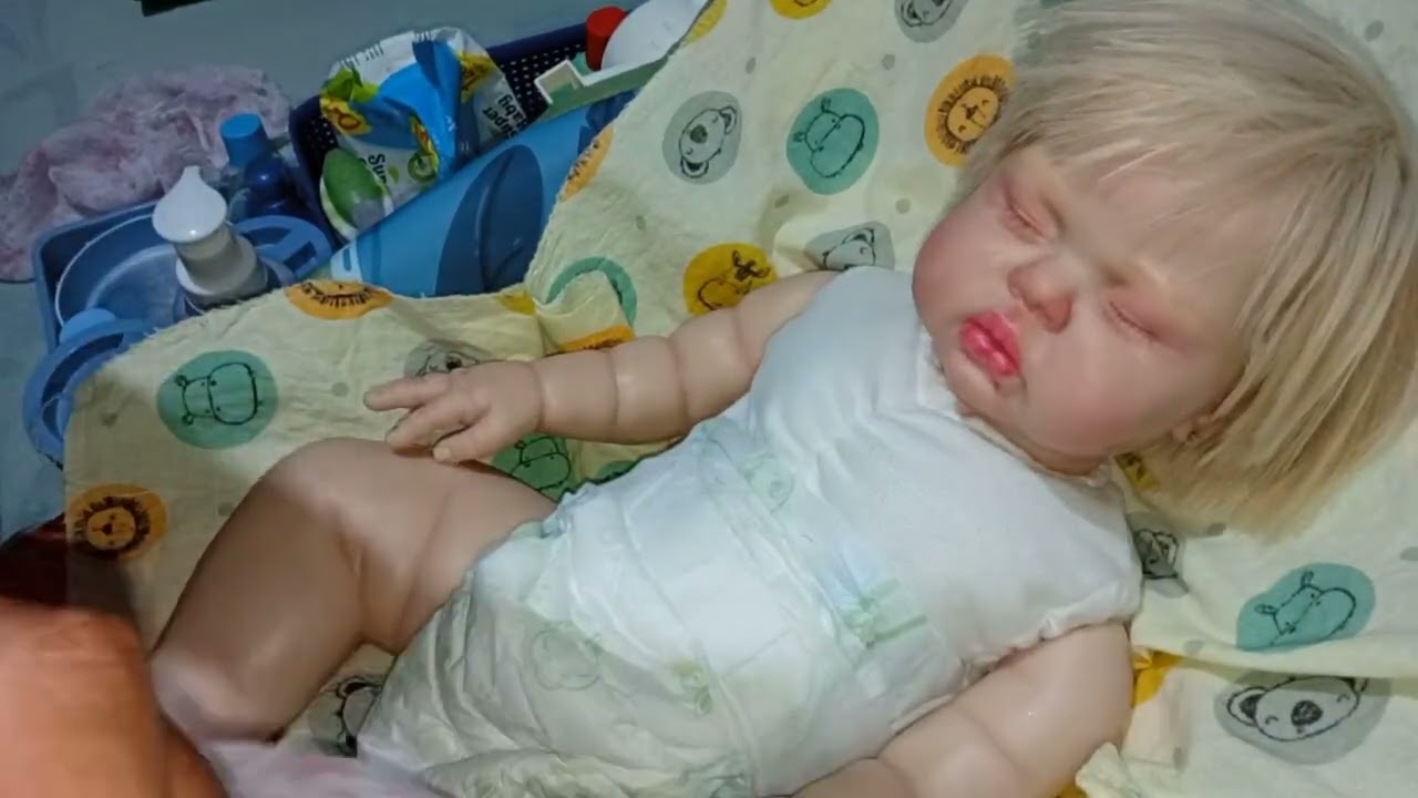 Rotina de Higiene da Bebe Reborn ISABELLA : Limpeza e Troca🌷