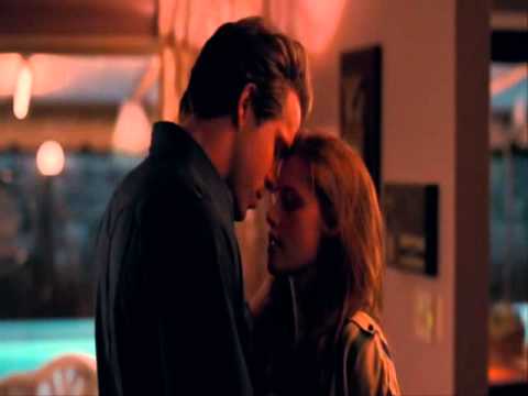 adventureland - taste of Cindy kiss scene