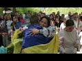 Зустріли всім селом після 4 років полону | Якими були перші слова військового