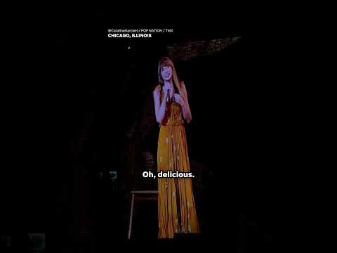 Taylor Swift pauses