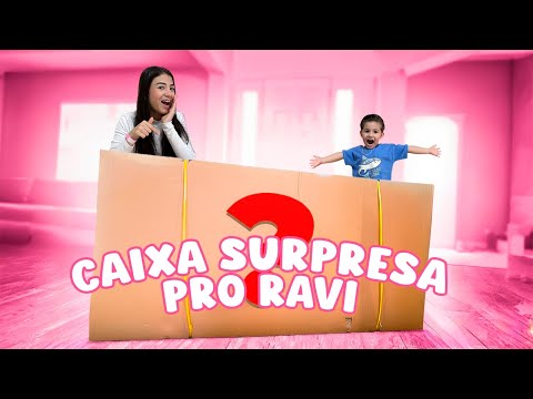 DEI UMA CAIXA GIGANTE DE BRINQUEDOS PARA O MEU IRMÃOZINHO