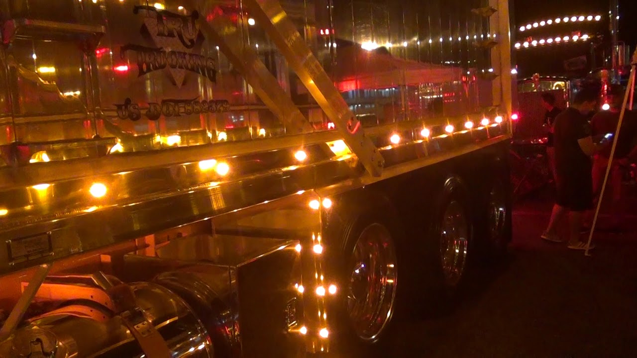 Custom Dump Truck Led Lights Everywhere - YouTube