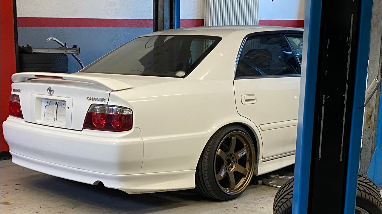 Игрушечный toyota chaser