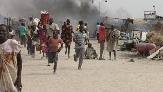 Gunmen kill six French tourists, two Nigerians in Niger.