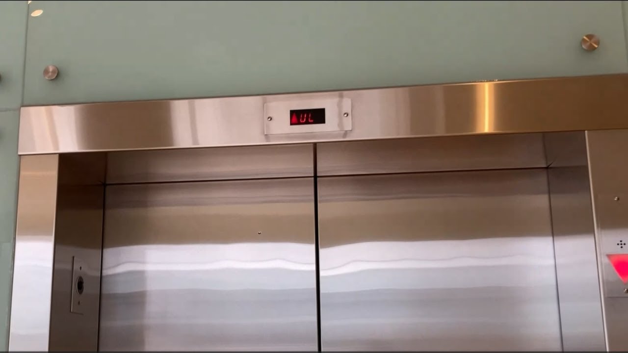 elevators of the square one shopping centre