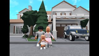 moving into our new town! *VOICE OVER* | Bloxburg Roleplay