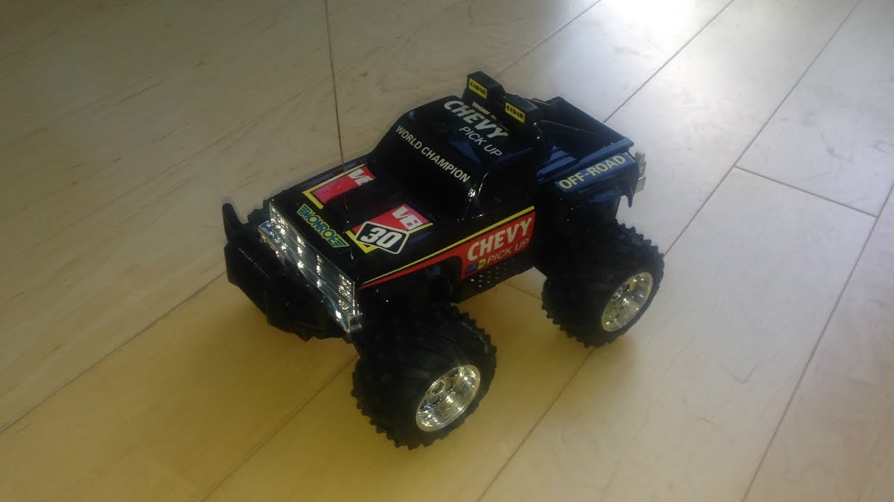 TAYO CHEVY PICK-UP ラジコンカー！希少 Taiyo Chevy Pick Up Vintage RC Truck Tyco Nostalgia RC - YouTube