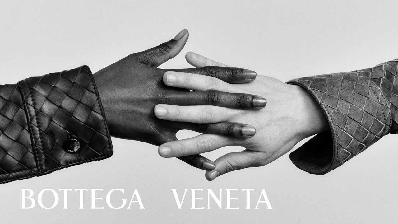 希少【BOTTEGA VENETA】BVツイスト ペーパークラフト maxresdefault.jpg