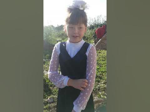 #девочка с косичкой поздравляет всех - YouTube