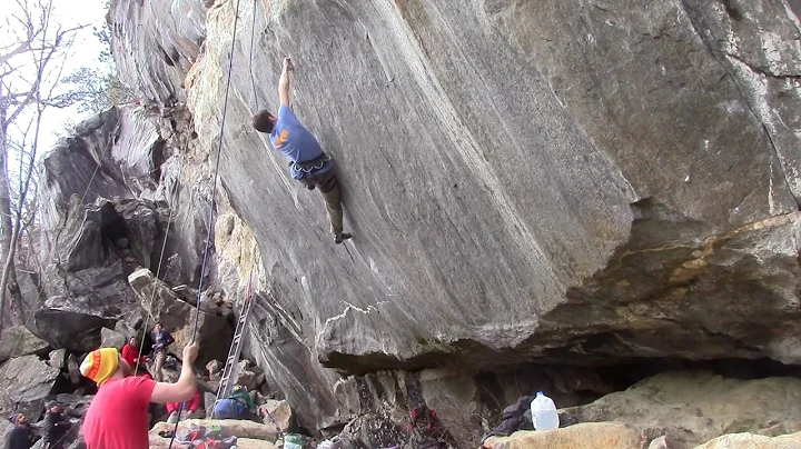 Boulderer on a Rope - The Fly