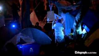 Los Angeles police clear Occupy LA camp