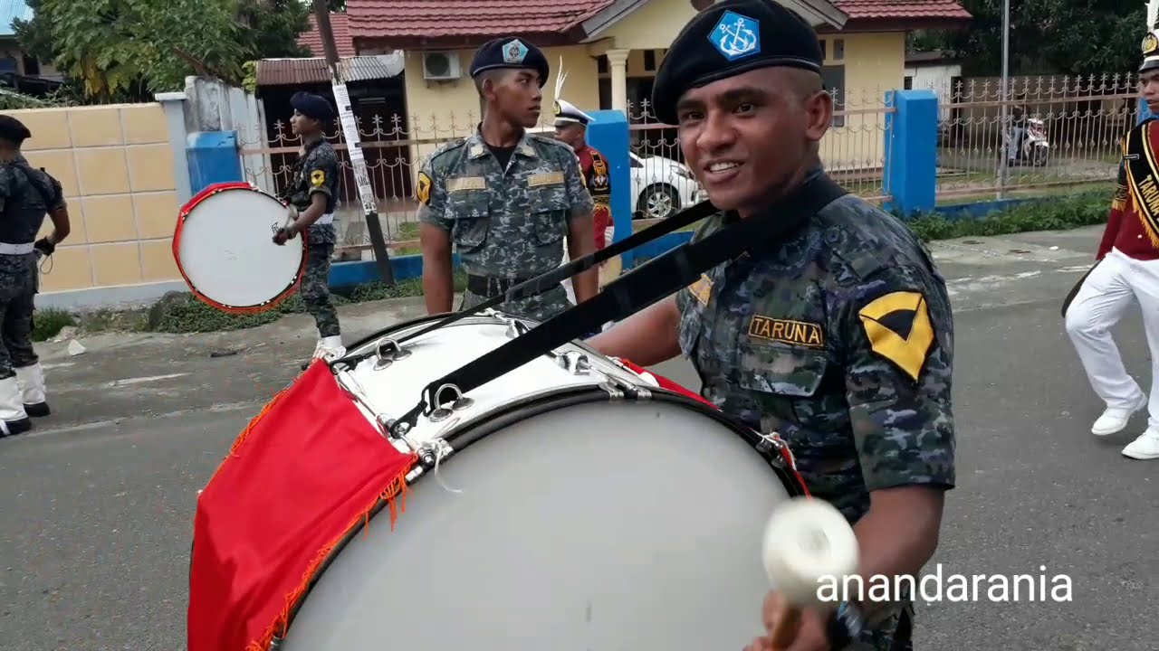 atraksi drumband sekolah pelayaran kota sorong
