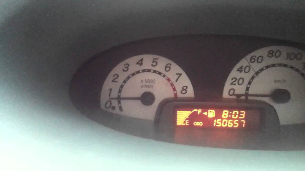 замена лампочек приборной панели toyota vitz 2001 замена лампочек приборной панели toyota vitz 2001