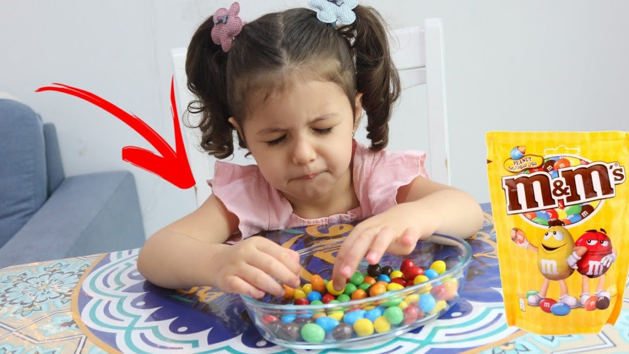 ممنوع تاكلي الحلاوة حتى ارجع!! (اختبار صبر البيبي)