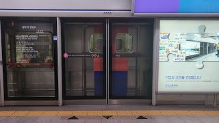 ソウル地下鉄1号線仁川行311B18編成(ソウル)市庁駅進入 / 発車