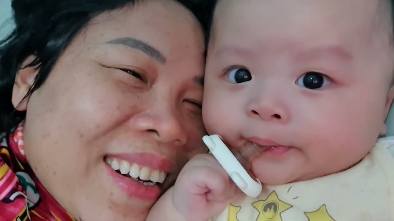 Training a baby to sleep and play independently without crying #ytangan #ivf #cutebaby #baby #funny