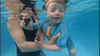 BABY SWIMMING LESSONS - The Ultimate Routine to Help Our 18 month Learn How to Swim Underwater