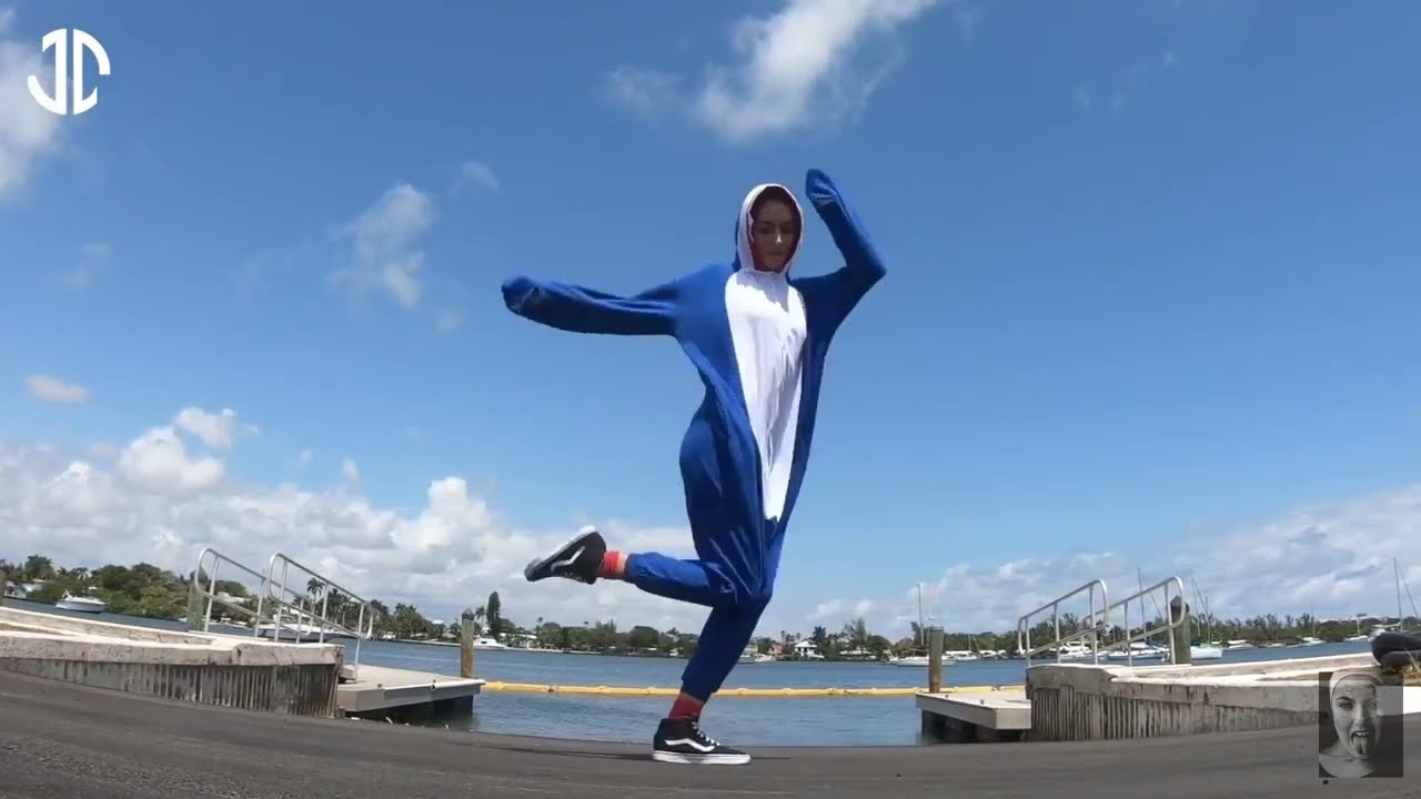 Driving to Oblivion Shuffle To Tech House Music Video HD