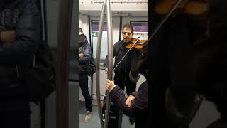 Despasito Spain, Испания игра на скрипке в метро