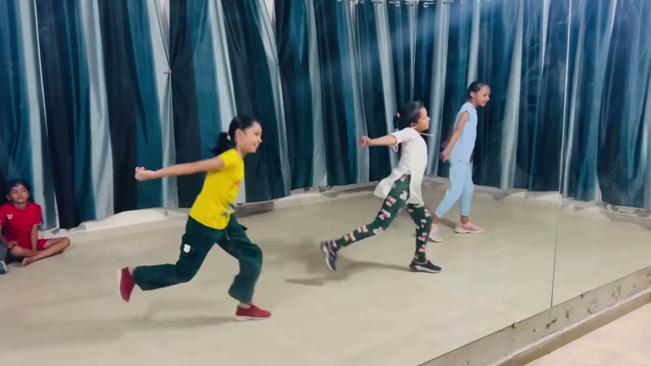 TU TU MERI || BANG BANG || AKSHAY THAKKAR|| ROCK AND ROLL DANCE ACADEMY 