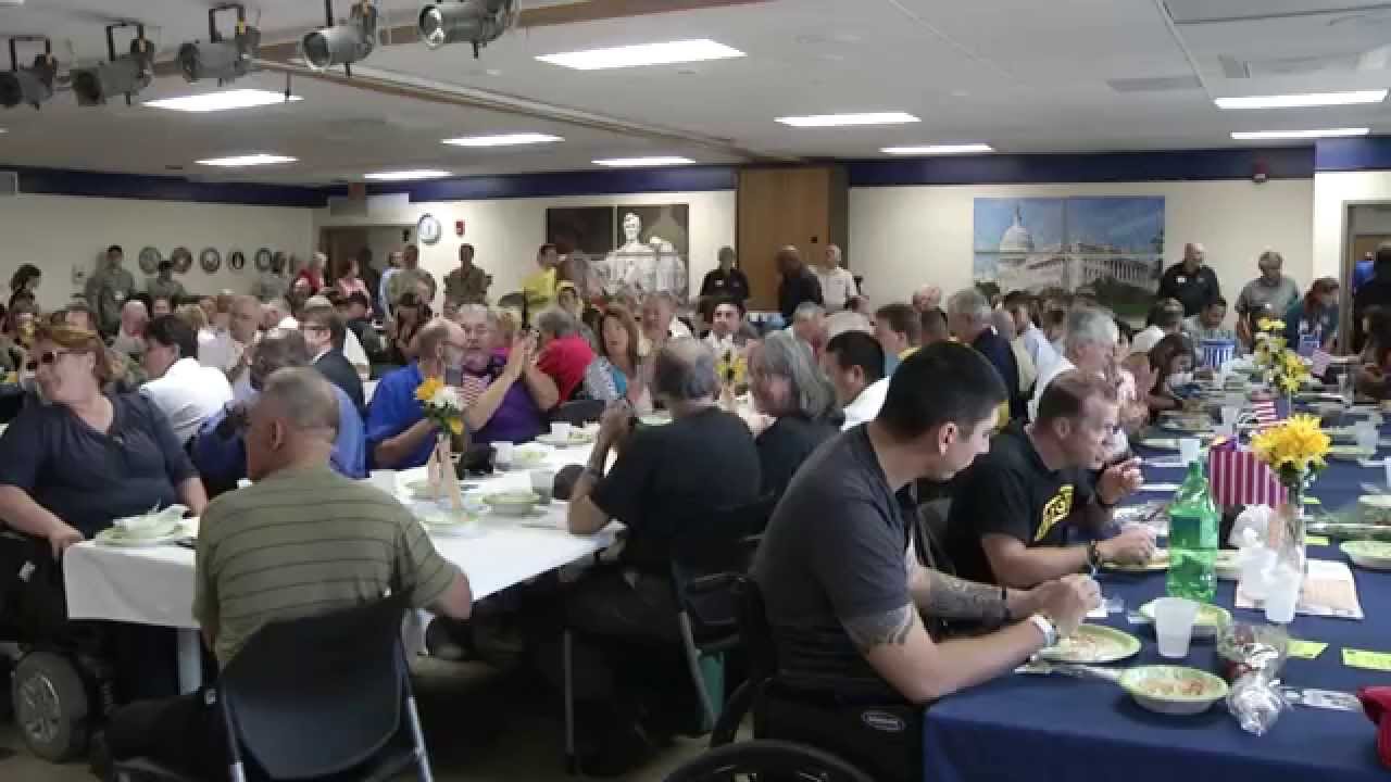 Operation Helping Hand host dinners for our troops - YouTube