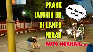Prank Jatuhin Bh Di Lampu Merah Bikin Ngakak Pol