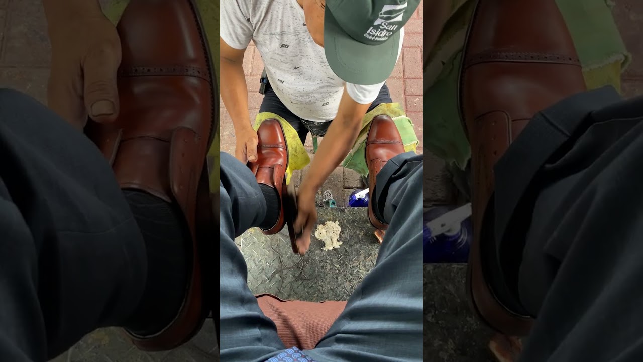 Shoeshine experience #shoeshiner #shoeshine #manshoes #engraxate #shoes #shoesaddict #boleado #boleo